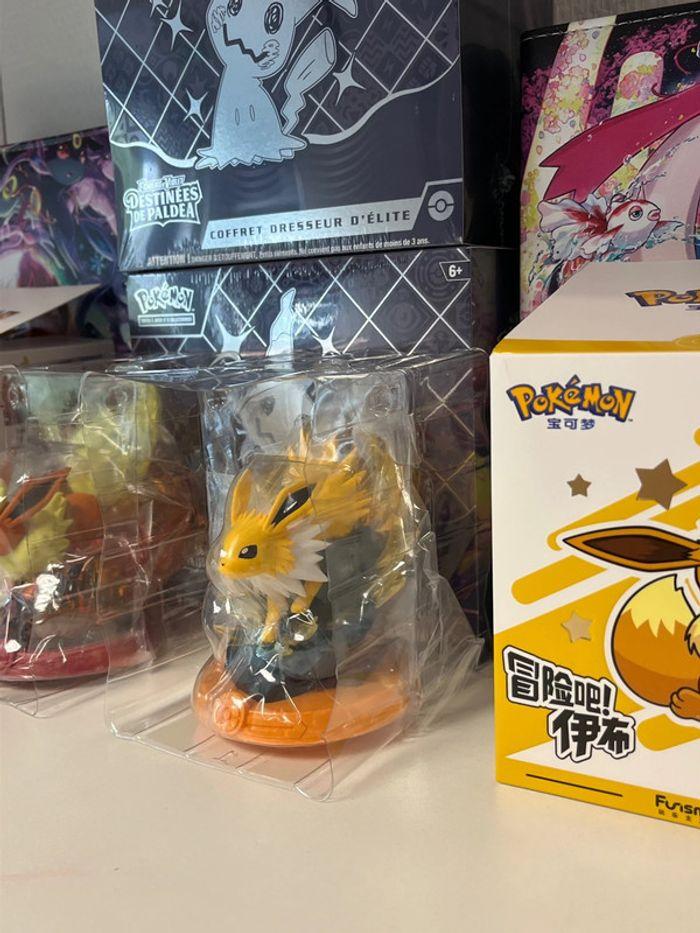 🔥 [PRO] Magnifique Duo de figurines Pyroli et Voltali Pokémon  neuve - boutique pro - Funism - photo numéro 4