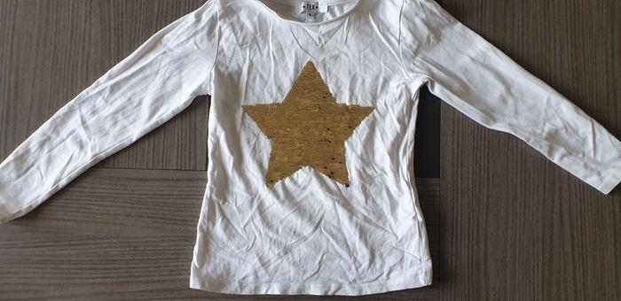 Tee shirt avec sequins étoile 6 ans - photo numéro 1