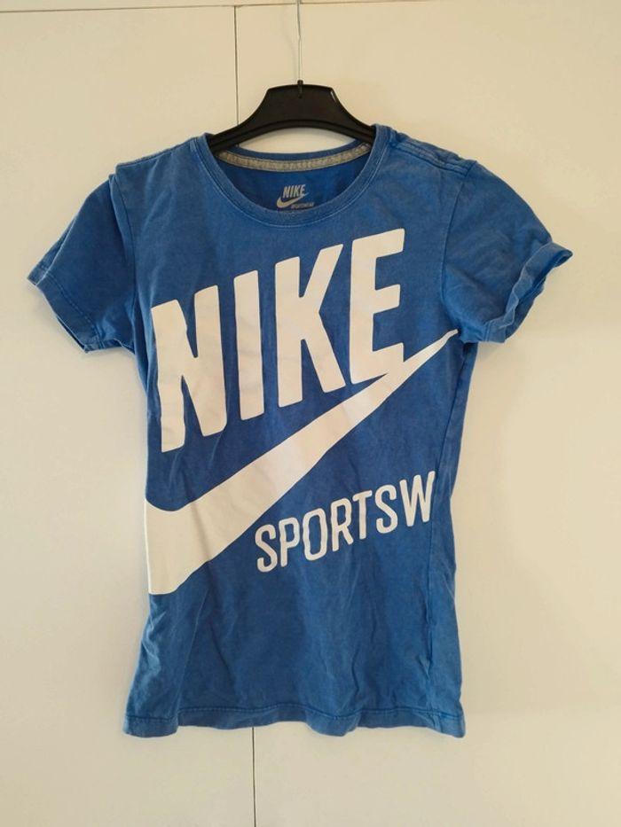 T-shirt Nike - S - photo numéro 1