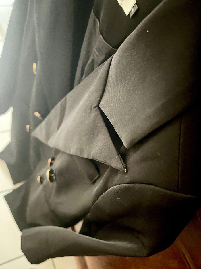 Veste longue satinée à boutonnage croisé noir - photo numéro 8