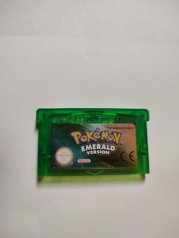 Pokemon émeraude GBA - photo numéro 1