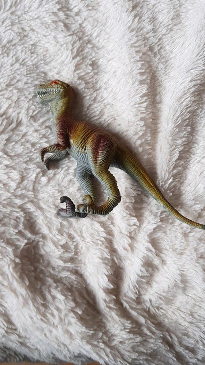 Jouet Vintage : Velociraptor - photo numéro 1