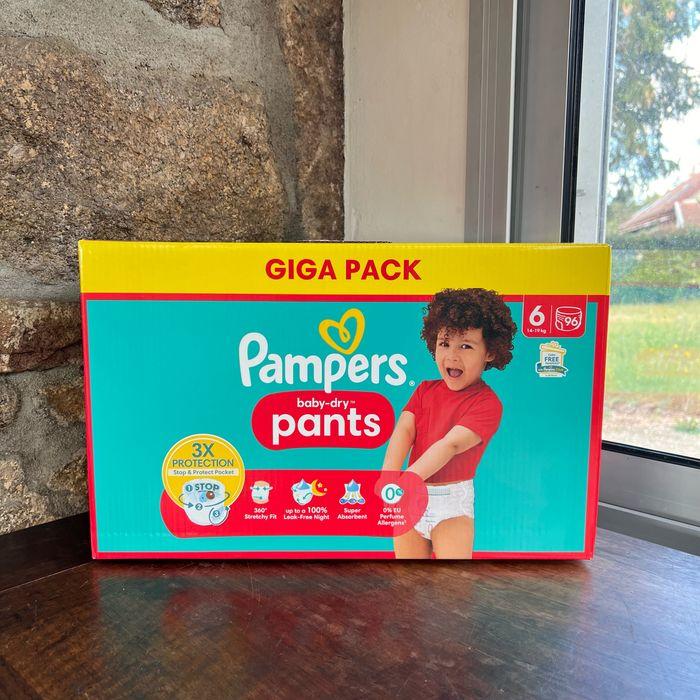 1 carton Pampers Baby Dry Taille 6 : 96 couches culottes Pants - photo numéro 1