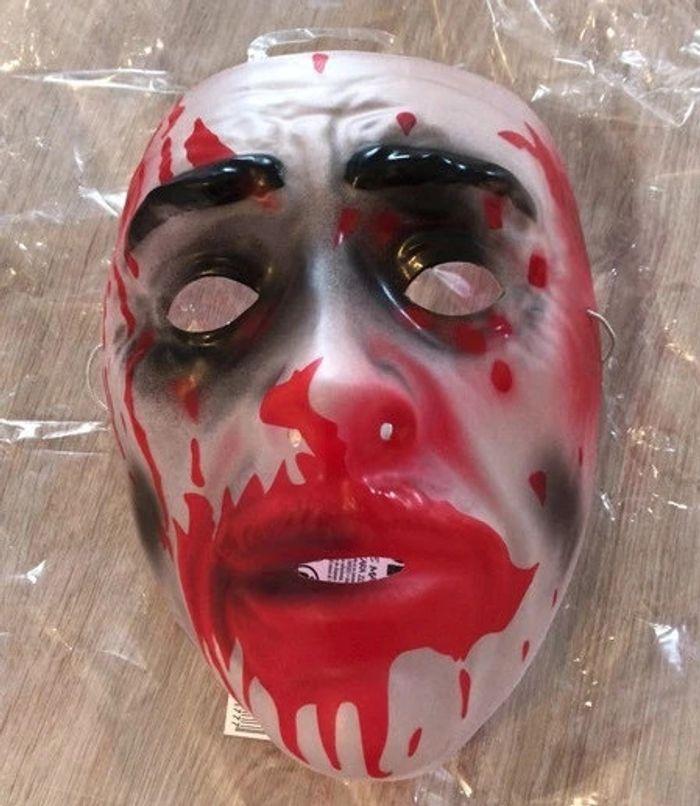 Masque Déguisement Zombie (prix Amazo: 15eur) - photo numéro 1