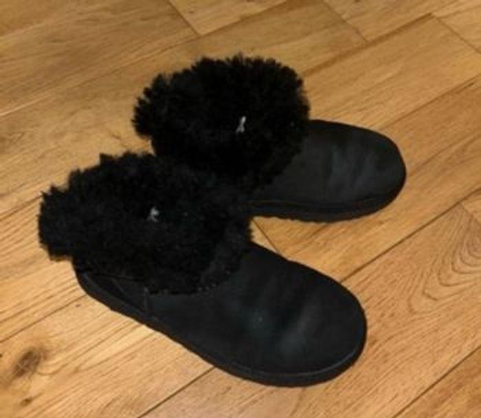 Bottines UGG noires 37 - photo numéro 1