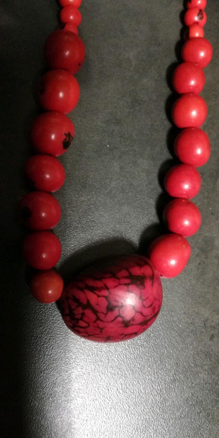 Collier perles bois rouge - photo numéro 2