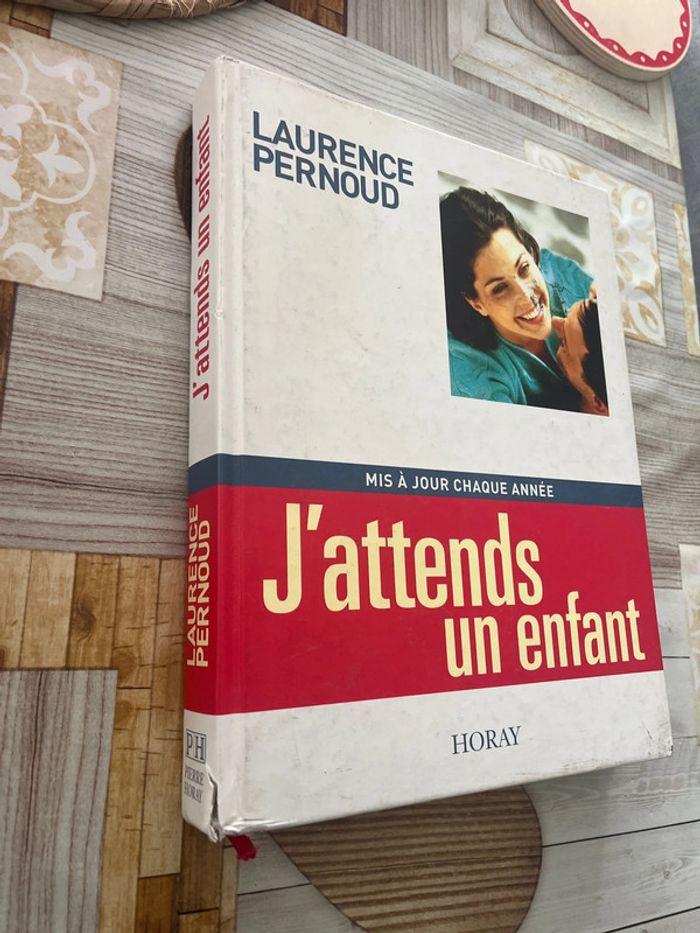 Livre « J’attends un enfant » - photo numéro 2