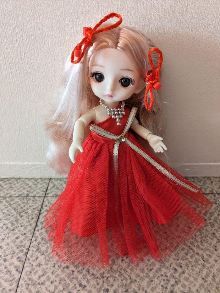 Poupée BJD  blonde robe rouge - photo numéro 3