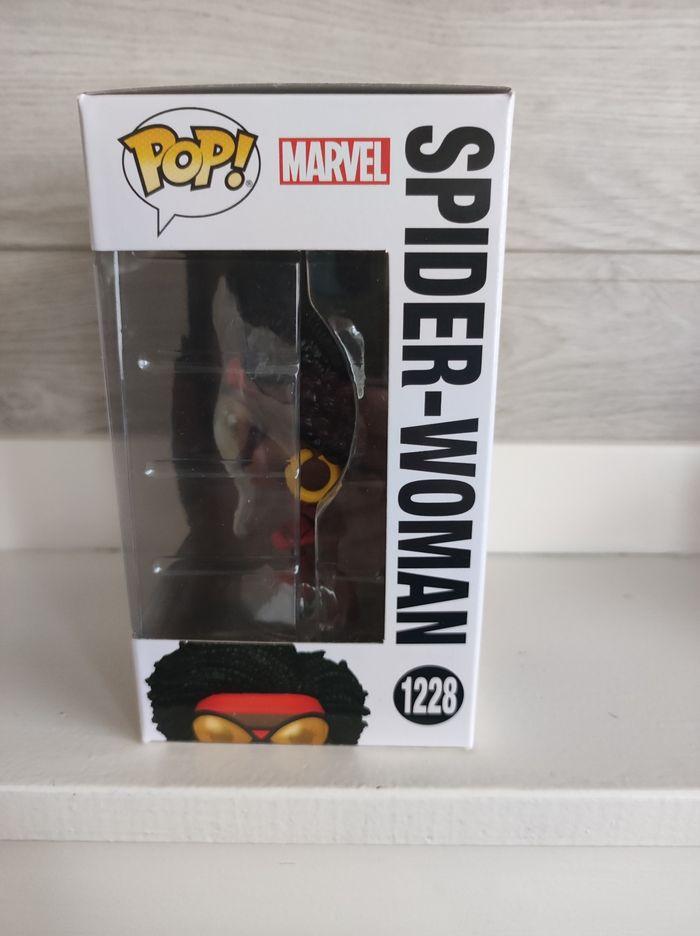 Funko pop spider woman - photo numéro 2