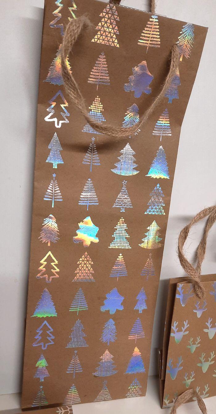 Lot de 4 sacs cadeaux en papier kraft avec motifs de Noël argentés - photo numéro 5