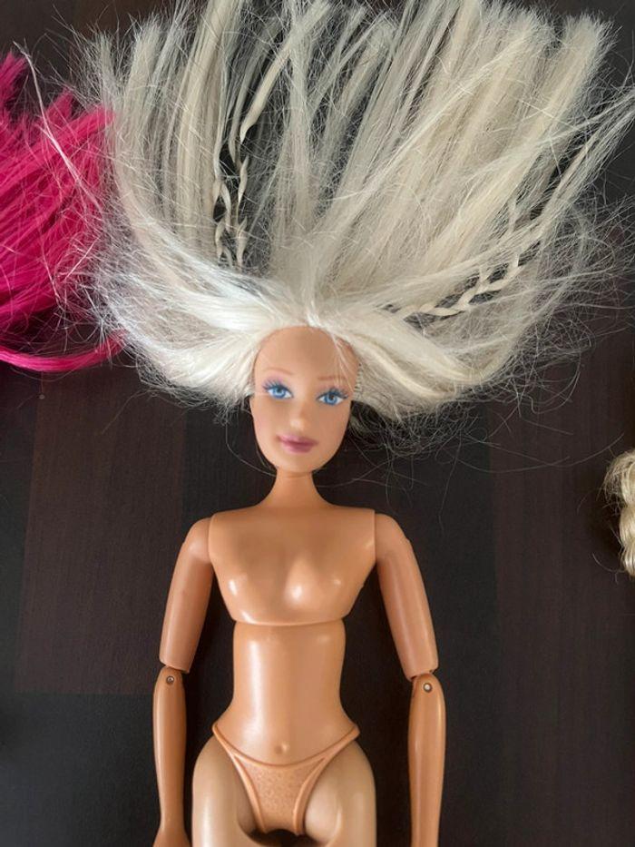 Lot de 4 barbie en parfait état - photo numéro 3