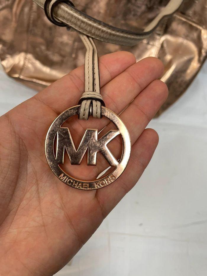 Sac à main de luxe Michael Kors rose métallique - photo numéro 2