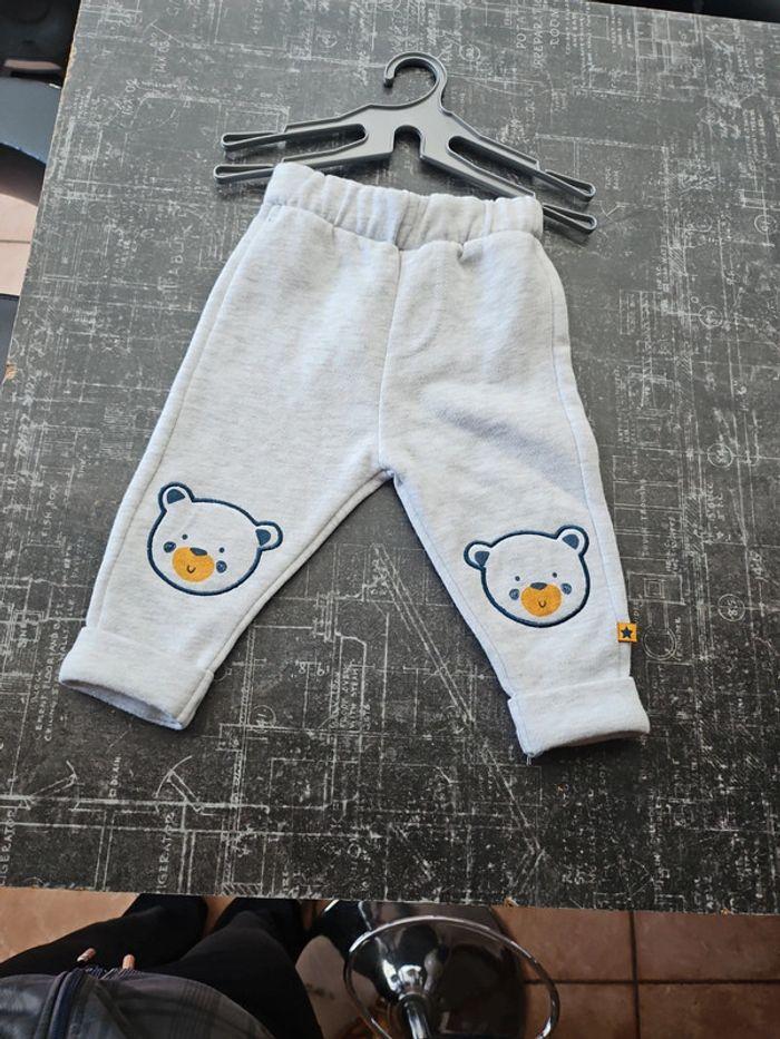 Pantalon bébé neuf - photo numéro 1