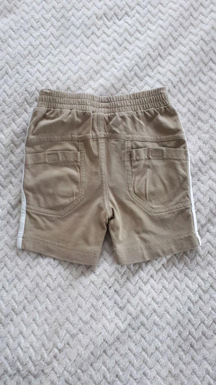 Short garçon sable blanc vert Adidas 6 mois - photo numéro 4