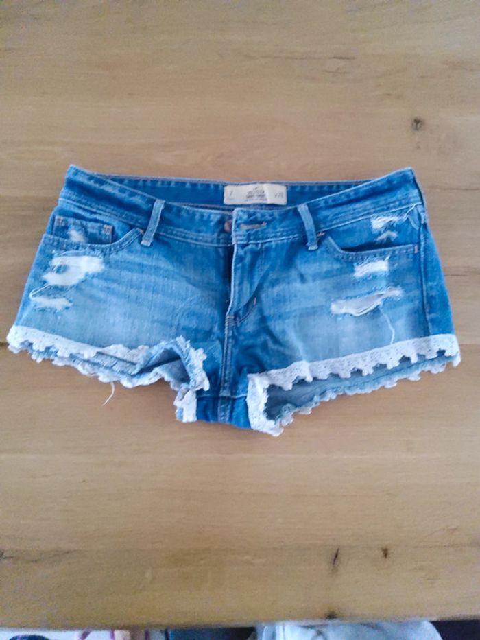 Short en jean bleu dentelle hollister - photo numéro 1