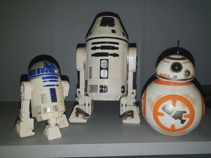 Lot 3 figurines robot star wars