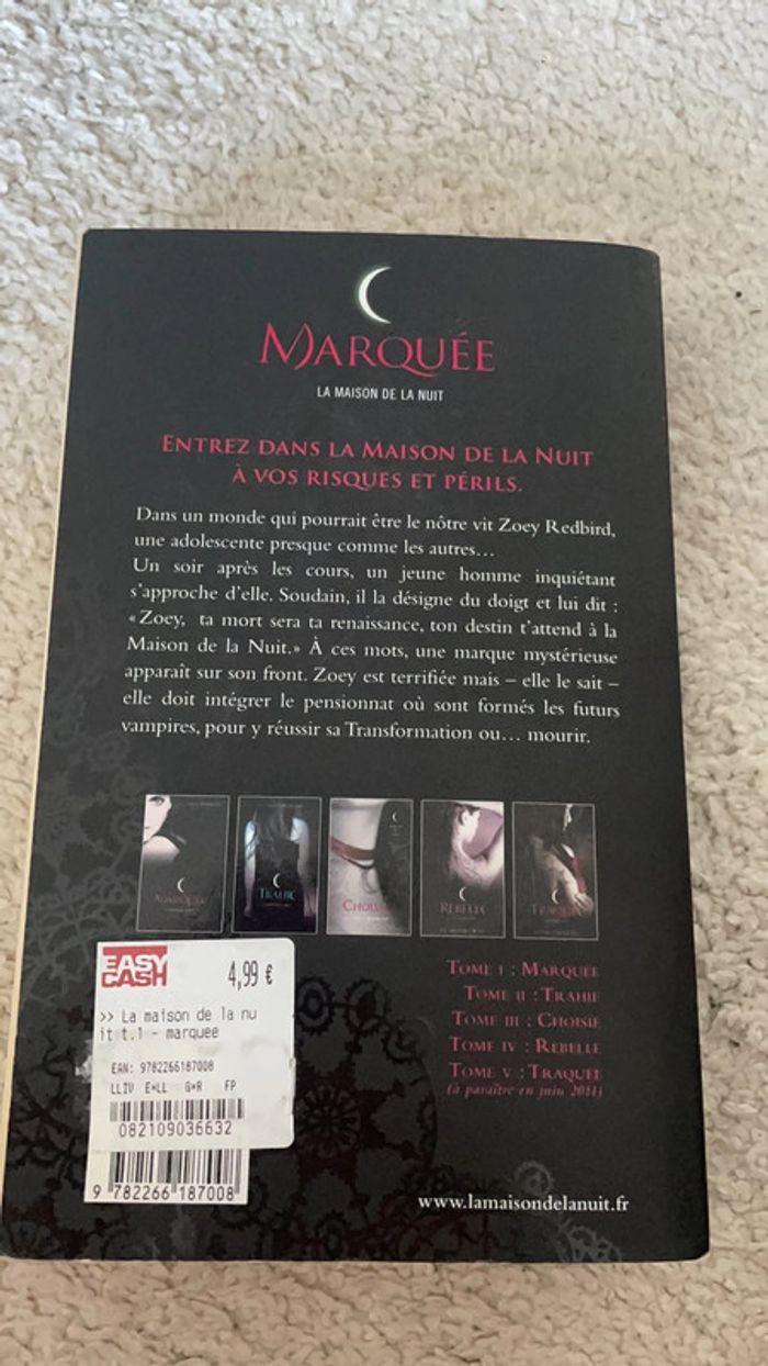 Livre marquée - photo numéro 2