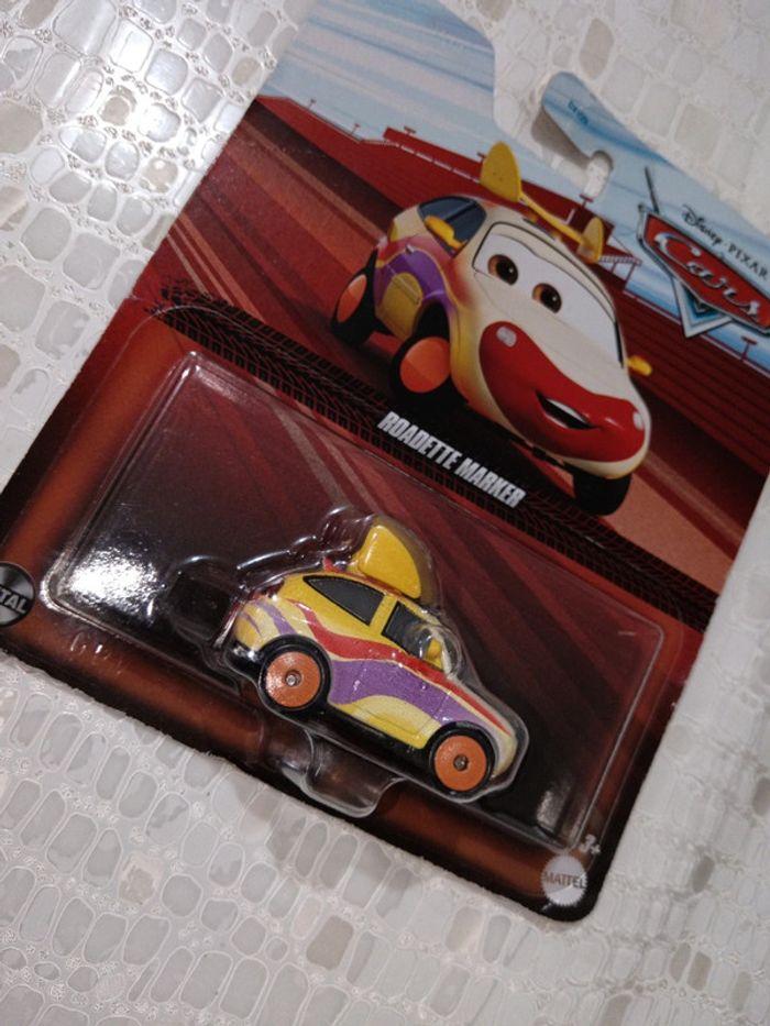 Disney Pixar Cars voiture Roadette marker - photo numéro 2