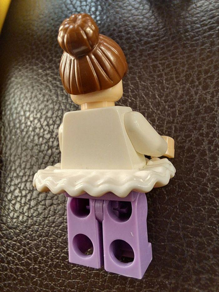 Figurine Lego compatible Danseuse - photo numéro 5