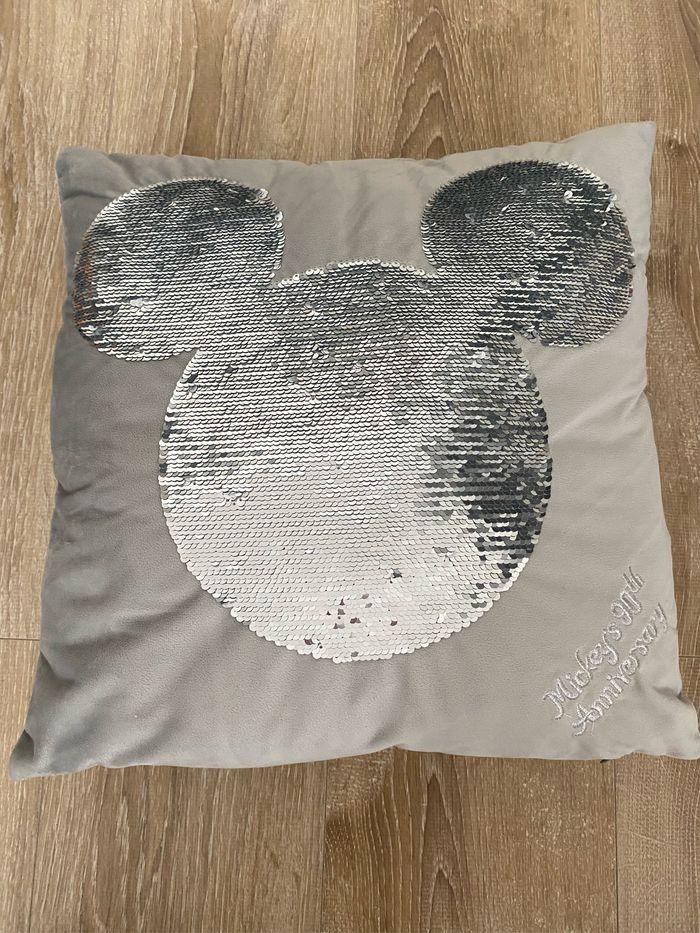 Coussin disney - photo numéro 1