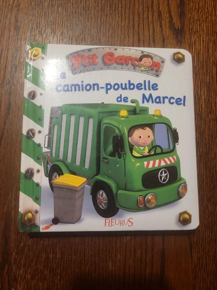 Ptit garçon le camion poubelle de Marcel