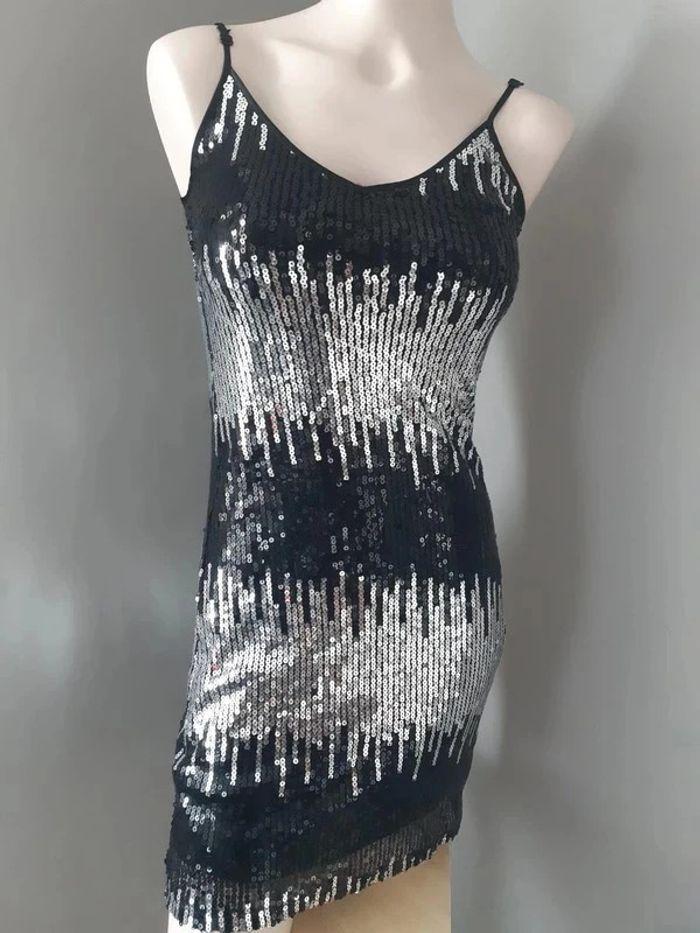 Robe de Soirée à Sequins Toumai T.1 - photo numéro 1