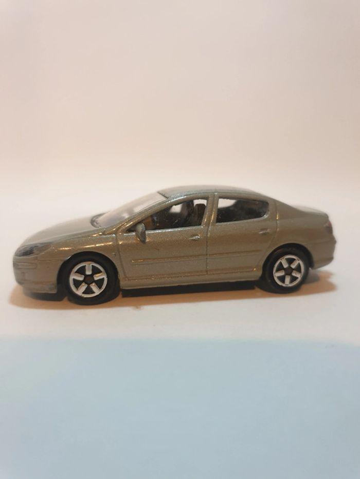 Majorette 205E Peugeot 407 gris argent métallique - 1/61 - photo numéro 1