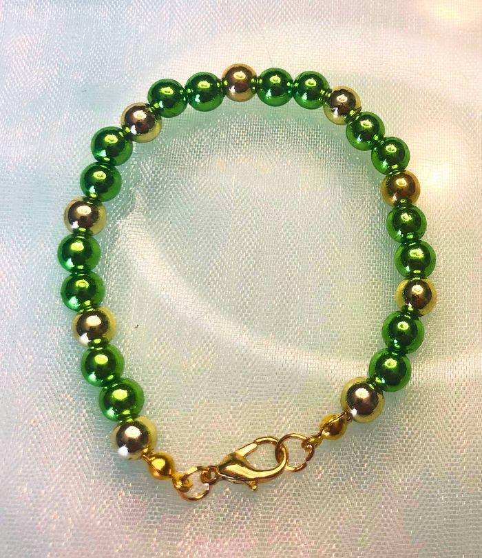 Bracelet avec perles 6mm – Vert et Doré - photo numéro 2