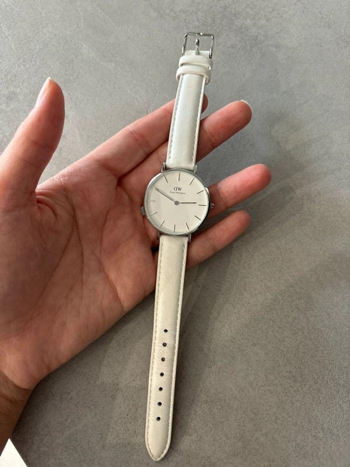 Belle Montre blanche Daniel Wellington neuve - photo numéro 3