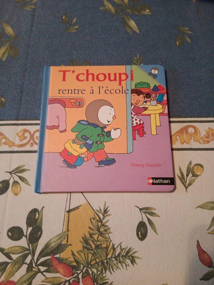 T'choupi rentre à l'école