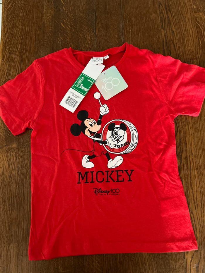 The shirt Disney Mickey 8 ans neuf - photo numéro 1