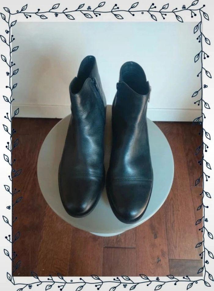 Jolies bottines noires - Vagabond (taille 40) - photo numéro 3