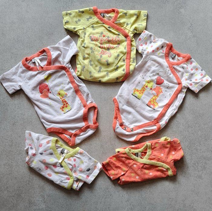 Différents lot de vêtements bébé taille 0 et 1 mois - photo numéro 5