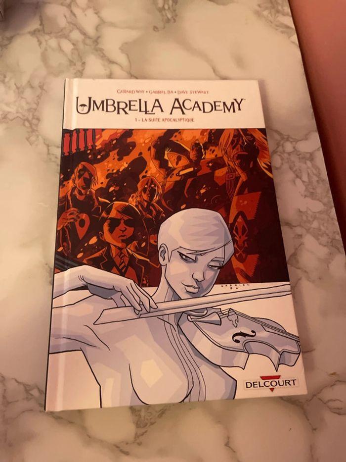 Umbrella academy tome 1 - photo numéro 1