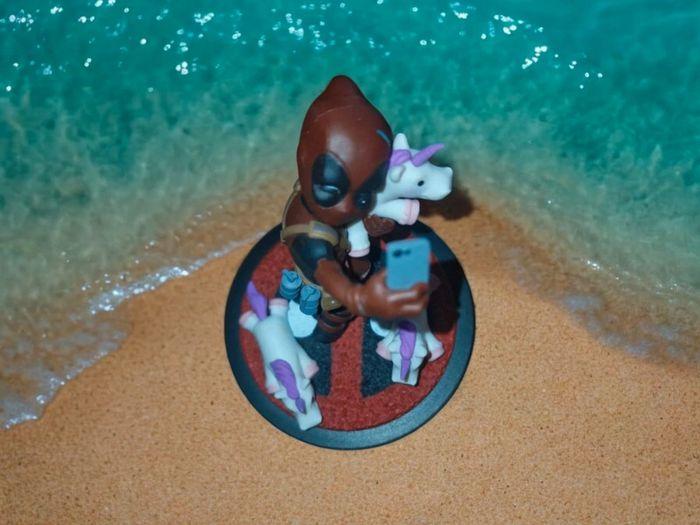 Qfig deadpool unicornselfie - photo numéro 2