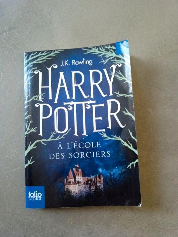 Livre Harry Potter 1 - photo numéro 1