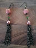 Boucle d'oreille rose et verte