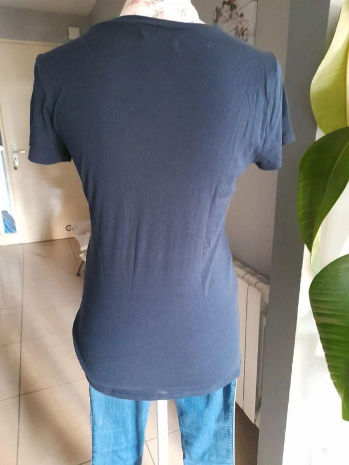 T. Shirt Hollister taille M - photo numéro 3