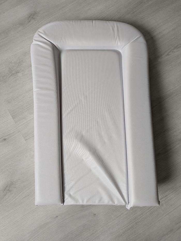 Matelas à langer avec 2 serviettes éponge - photo numéro 3