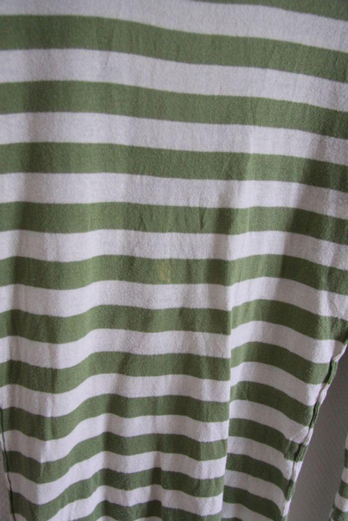 Pull léger American Eagle col V marinière rayée vert / écru - photo numéro 2