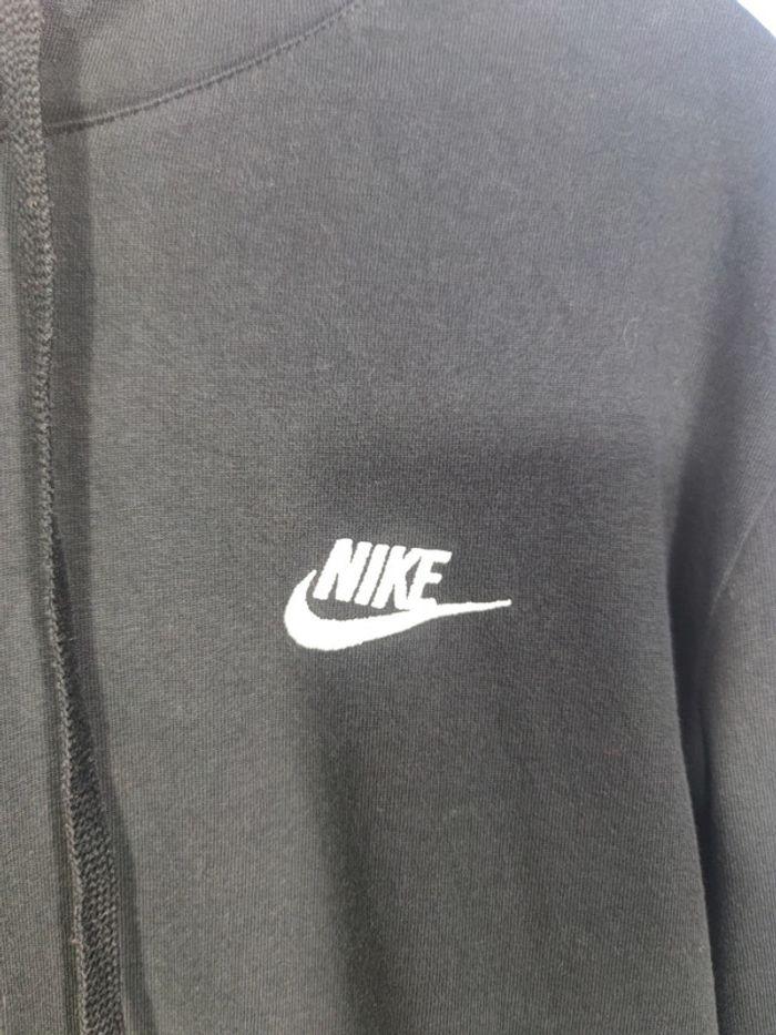 Sweat à Capuche Léger Nike Noir Logo Brodé Blanc Taille S Homme - photo numéro 3