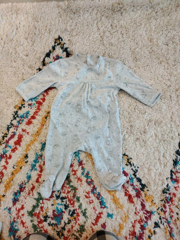 Grenouillère pyjama bébé fille velours gris lapins arc en ciel Kiabi 3mois - photo numéro 1