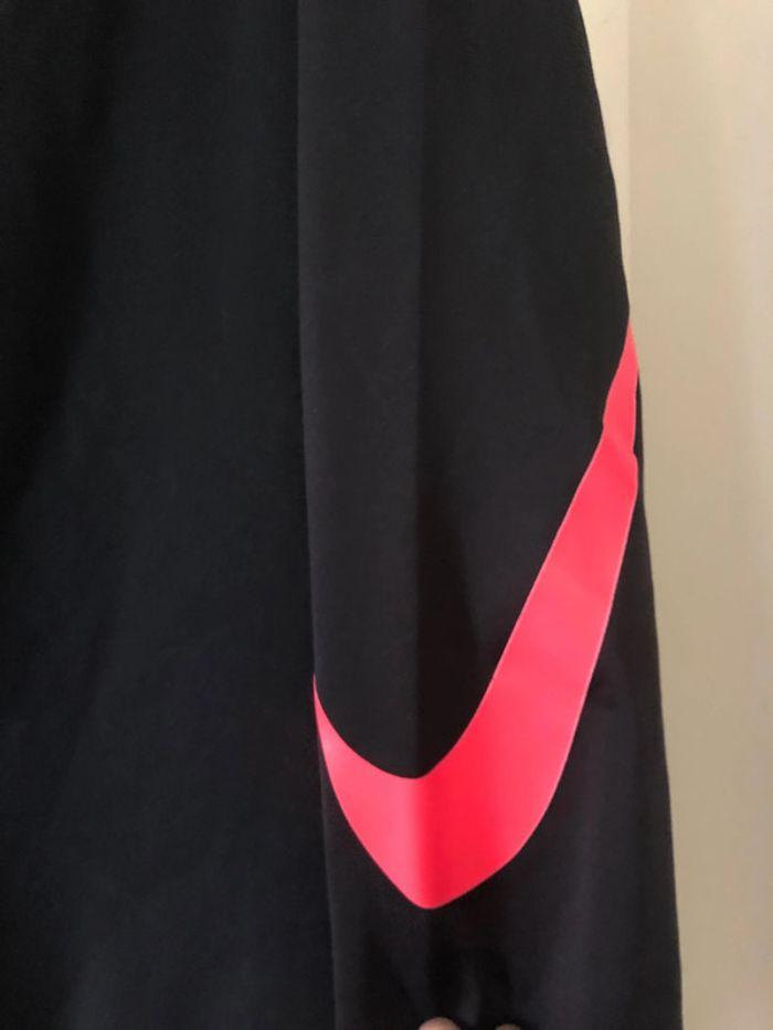 Haut de survêtement Nike . Taille M - photo numéro 5