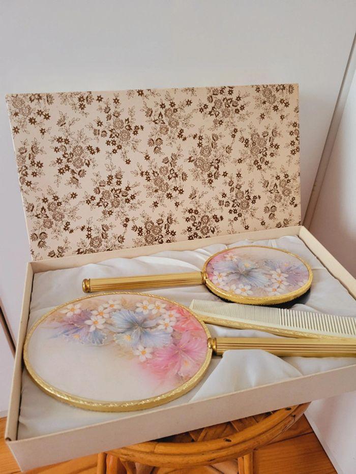 Coffret Accessoires beauté soins vintages brosse à cheveux miroir peigne - photo numéro 6