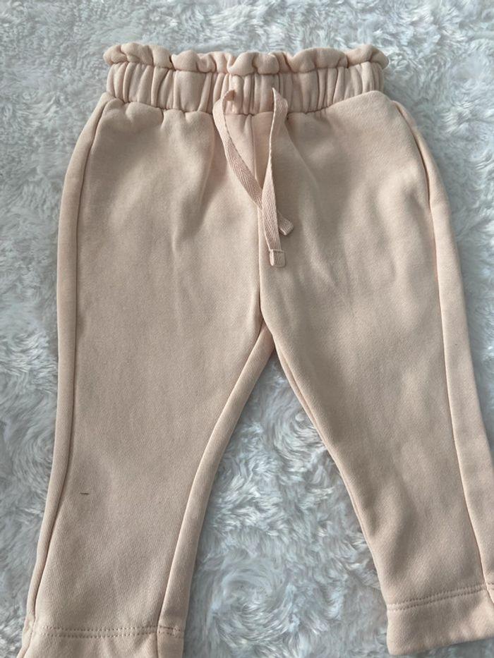 Pantalon jogging rose Tape à l oeil 12 mois 74 cm tbe - photo numéro 2