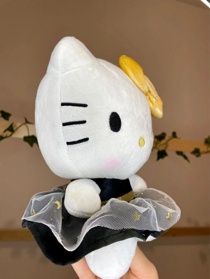 Peluche Hello Kitty en robe étoilée et pailletée 💫 - photo numéro 10