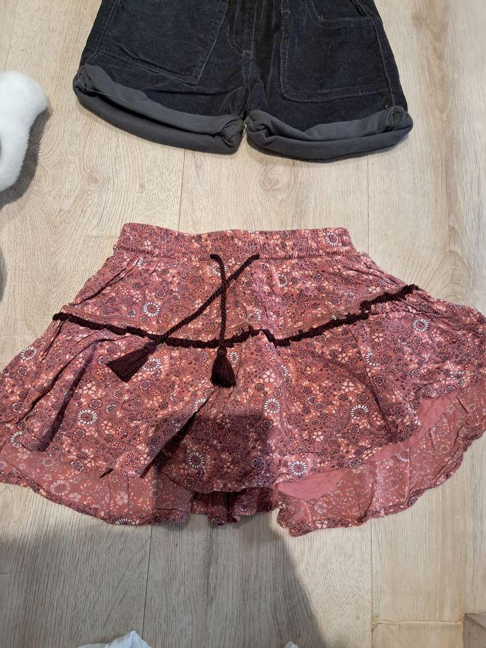 Lot de robe, jupes et shorts neuf 4 ans - photo numéro 4