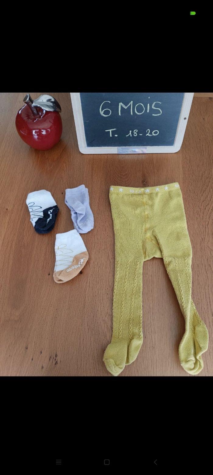 Lot de 1 collant et 3 paires de chaussettes taille 6 mois en très bon état - photo numéro 1