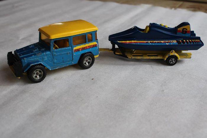 Majorette toyota Land cruiser plus remorque avec bateau - photo numéro 1