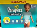 Pampers Baby dry mega pack taille 5 ( 82 couches ) neuf